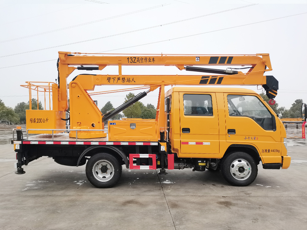 ����С��֮��13�׸߿����I(y��)܇